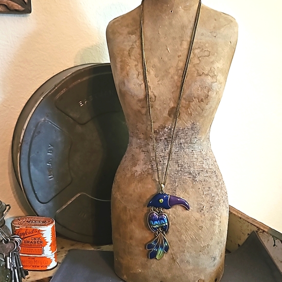 Brass & enamel toucan long necklace blue purple - Picture 3 of 6
